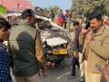 कंटेनर आणि चार चाकीचा भीषण अपघात, ७ जणांचा मृत्यू, ७ जण गंभीर जखमी  - Marathi News | Fatal accident In Uttar Pradesh, involving container and four wheeler, 7 dead, 7 seriously injured  | Latest national News at Lokmat.com