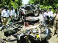 लांजाजवळ अपघातात सात ठार - Marathi News | Seven killed in a road accident | Latest ratnagiri News at Lokmat.com