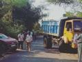 डंपरची कारला धडक, अपघातात तालुका वैद्यकीय अधिकारी जखमी - Marathi News | Taluka medical officer injured in dumper car collision | Latest sindhudurga News at Lokmat.com