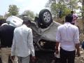 अकोला ते पातूर रस्त्यावर भरधाव कार उलटली, युवक ठार - Marathi News | Car accident on Akola to Patur road, the youth killed | Latest akola News at Lokmat.com