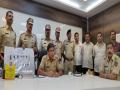 अट्टल चोरटे जेरबंद; चोरलेल्या 21 दुचाकी पोलिसांनी केल्या जप्त - Marathi News | Thirty-two armed robbers arrested in Thane; Police seized 21 stolen buses | Latest crime News at Lokmat.com