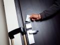 हाॅटेल बुकिंग पडले दोन लाखांना - Marathi News | Hotel booking cost two lakhs fraud | Latest mumbai News at Lokmat.com