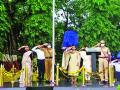 झंडा उँचा रहे हमारा, कोरोना काळात काम करणाऱ्या योद्ध्यांचा सन्मान - Marathi News | Let the flag fly high, honoring the warriors who served in the Corona period | Latest raigad News at Lokmat.com
