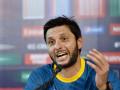 Shahid Afridi, IND vs PAK: आधी जावयाची धुलाई, मग Virat Kohli चा सिक्सर... पराभवानंतर आफ्रिदीचा रडीचा डाव - Marathi News | Ind vs Pak T20 World Cup 2022 Shahid Afridi criticized umpiring standards as Pakistan lost to Team India after Virat Kohli heroics | Latest cricket News at Lokmat.com