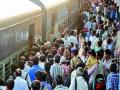 रेल्वेत चढताना मृत्यू झाल्यासही भरपाई, वारसांना दिले आठ लाख  - Marathi News | Even in case of death while boarding the train, eight lakhs were paid to the heirs | Latest nagpur News at Lokmat.com