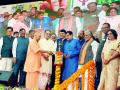 शेतकऱ्यांमध्ये ‘व्हिजन’ निर्माण व्हावे : योगी आदित्यनाथ - Marathi News | To create 'Vision' among farmers: Yogi Adityanath | Latest nagpur News at Lokmat.com