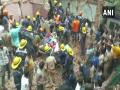 अहमदाबादमध्ये तीन मजली इमारत कोसळली; एकाचा मृत्यू  - Marathi News | A three-storey building collapses in Amraiwadi area in Ahmedabad | Latest national News at Lokmat.com