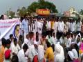 राधाकृष्ण विखे-पाटील आंदोलन दडपत आहेत, शेतक-यांचा आरोप - Marathi News | Farmers agitation at Ahmadnagar | Latest ahilyanagar Videos at Lokmat.com
