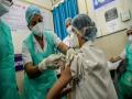 CoronaVirus News: महाराष्ट्रात ११.५० लाख लोकांचे लसीकरण; देशात आतापर्यंत २१ कोटी तपासण्या - Marathi News | CoronaVirus News: Vaccination of 11.50 lakh people in Maharashtra | Latest national News at Lokmat.com