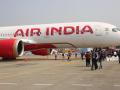 एअर इंडियाच्या विमानात बॉम्ब ठेवल्याची धमकी; न्यूयॉर्कला जाणारे विमान दिल्लीत उतरविले - Marathi News | Air India plane bomb threat; Mumbai-New York bound flight landed in Delhi | Latest national News at Lokmat.com