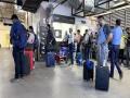 Pune Airport: पुणे-दिल्ली विमानाला तब्बल पाच तास उशीर;प्रवाशांचा मनस्ताप - Marathi News | Pune Airport: Pune-Delhi flight delayed by five hours; passengers in distress | Latest pune News at Lokmat.com