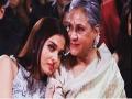 जया बच्चन यांचे ते शब्द ऐकून ऐश्वर्या रायला आवरले नाहीत अश्रू - Marathi News | Jaya Bachchan praises for aishwarya rai, she stared crying PSC | Latest filmy News at Lokmat.com