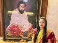 ठाण्यात ठाकरे गटाच्या पदाधिकारी रोशनी शिंदेंवर शिंदे गटाच्या महिलांकडून जीवघेणा हल्ला - Marathi News | Shiv Sena Thackeray group's young army officer Roshni Shinde was fatally attacked by a woman from the Shinde group in thane | Latest thane News at Lokmat.com