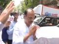 Video: अजितदादा येताच कार्यकर्त्यांची जोरदार घोषणाबाजी; 'देश का नेता कैसा हो...' - Marathi News | NCP workers raise slogans in support of NCP chief Sharad Pawar, urging him not to resign from the post. | Latest mumbai News at Lokmat.com