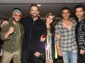 अशी रंगली ‘सिम्बा’ची सक्सेस पार्टी! पाहा, इनसाईड व्हिडिओ!! - Marathi News | Inside Simmba success bash: Deepika Padukone blesses husband Ranveer Singh as Ajay Devgn, Akshay Kuma | Latest filmy News at Lokmat.com