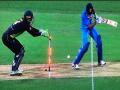 IND vs AUS 1st T20 : ऑस्ट्रेलियाच्या यष्टिरक्षक अॅलेक्सची चीटिंग, सोशल मीडियावर झाला ट्रोल - Marathi News | India vs Australia 1st T20 : Alex Carey cheating caught on camera, Twitterati slams | Latest cricket News at Lokmat.com