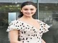 आलियाचा लूक - Marathi News | alia bhatts look and style statement during movie promotion | Latest oxygen News at Lokmat.com
