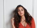 Alia Bhatt : लेकीच्या जन्मानंतर आलिया भटने शेअर केला पहिला फोटो, झाला व्हायरल - Marathi News | Alia Bhatt shared the first photo after the birth of her daughter, which went viral | Latest filmy News at Lokmat.com