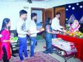 गणपतीला हार, मोदकाऐवजी पुस्तक देण्याचे आवाहन - Marathi News | Declaration of Ganpati, appeal to give book instead of Mudka | Latest thane News at Lokmat.com