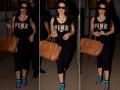 अमिषा पटेल दिसली या अंदाजात - Marathi News | Ameesha patel in Mumbai outside salon | Latest filmy Photos at Lokmat.com