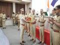 शाहरुखचे एन्काऊंटर करणाऱ्या पोलिसांना १ लाख रुपयांचे बक्षीस - Marathi News | Police officer who conducted Shah Rukh Khan's encounter gets Rs 1 lakh reward | Latest pune News at Lokmat.com