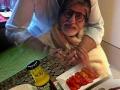 अमिताभ आणि अभिषेक बच्चन यांनाही आवडणारा हॉट 'नागिन सॉस' नक्की आहे काय? - Marathi News | | Latest sakhi News at Lokmat.com