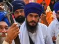 Amritpal Singh Surrender : मोठी बातमी! खलिस्तान समर्थक अमृतपाल सिंगला अखेर अटक, पोलिसांसमोर केलं आत्मसमर्पण - Marathi News | Amritpal Singh Surrender : 'Waris Punjab De' chief Amritpal Singh arrested by Punjab Police from Moga district of Punjab: Sources | Latest national News at Lokmat.com