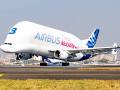 Airbus Beluga, world’s largest aircraft, arrives at Mumbai airport - Hindi News | Airbus Beluga, world’s largest aircraft, arrives at Mumbai airport | Latest maharashtra Photos at Lokmattimes.com