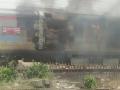 कामाख्या एक्स्प्रेसला शॉर्ट सर्किटमुळे लागली आग - Marathi News | Kamakhya Express caught fire due to short circuit | Latest national News at Lokmat.com
