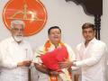 लोकसभेवर नजर ठेवून खरा ‘आनंद’ शिंदेसेनेला - Marathi News | | Latest thane News at Lokmat.com