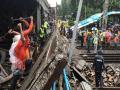 Andheri Bridge Collapse : तब्बल 16 तासांनंतर पश्चिम रेल्वे पूर्ववत, मात्र दुरुस्तीसाठी गोखले पूल बंद  - Marathi News | Andheri Bridge Collapse: GokhaleFlyover will be closed for traffic for repair work for a few days | Latest mumbai News at Lokmat.com
