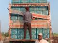 तेलंगवाडीच्या डाळिंबाने बांगलादेशवासीयांना पाडली भुरळ - Marathi News | Telangiwadi pomegranates overwhelmed Bangladeshis | Latest solapur News at Lokmat.com