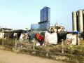 एपीएमसीमधील झोपडपट्टी हटवण्यात प्रशासन अपयशी - Marathi News | Administration failed to delete slums in APMC | Latest navi-mumbai News at Lokmat.com