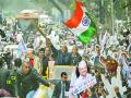 रोड शोमुळे वेळेवर पोहोचू शकले नाहीत केजरीवाल   - Marathi News | Kejriwal could not be reached on time due to road show | Latest national News at Lokmat.com