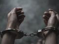 अकोला  जिल्ह्यातून तड़ीपार आरोपीला अटक - Marathi News | Accused arrested from Akola district | Latest akola News at Lokmat.com
