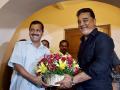 अरविंद केजरीवाल - कमल हासन यांची भेट, राजकीय वर्तुळात चर्चांना उधाण - Marathi News | Arvind Kejriwal - Kamal Haasan's meeting, sparking churches in political circles | Latest national Photos at Lokmat.com