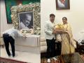 अजितदादांच्या कार्याला सलाम, २१० किमी पोहायचा विक्रम; आर्यनसिंह यांनी घेतली सुनेत्रा पवारांची भेट - Marathi News | salute to late ajit pawar work 210 km swimming record swimmer aryan singh meets deputy cm sunetra pawar | Latest maharashtra News at Lokmat.com