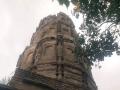 Sangli: मंदिरावर वीज पडल्याने शिखर कोसळले, अनेक घरांनाही तडे गेले - Marathi News | Temple collapsed due to lightning in Sangli | Latest sangli News at Lokmat.com