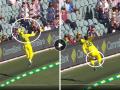 Ashton Agar fielding Video: भन्नाट फिल्डिंग! चेंडू सीमारेषेच्या बाहेर जाणार इतक्यात त्याने घेतली झेप अन्... - Marathi News | Ashton Agar fielding video super saver six Dawid Malan Australia vs England 1st odi eng vs aus | Latest cricket News at Lokmat.com