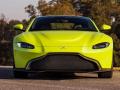 Aston Martin ने लॉन्च केली नवीन स्पोर्ट कार, जाणून घ्या किंमत आणि खासियत - Marathi News | 2019 Aston Martin Vantage sports car launched in India | Latest auto News at Lokmat.com