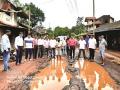 बांदा-डेगवे रस्त्याची पाहणी, त्वरित डागडुजीचे आश्वासन - Marathi News | Inspection of Banda-Dagway road, assurance of immediate repair | Latest sindhudurga News at Lokmat.com