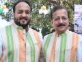 Baba Siddique : बाबा सिद्दिकींच्या हत्येप्रकरणातील आरोपींच्या फोनमध्ये झिशान यांचा फोटो, स्नॅपचॅटवर केलं प्लॅनिंग - Marathi News | Baba Siddique son photo found in accused phone was sent via snapchat | Latest crime News at Lokmat.com