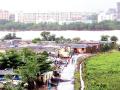 पूरग्रस्तांची पुन्हा आवराआवर; शेकडो कुटुंबे उद्ध्वस्त - Marathi News | Flood re-infestation | Latest thane News at Lokmat.com
