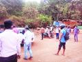 गोवा-पत्रादेवी तपासणी नाक्यावर पोलिसांकडून कडक तपासणी - Marathi News | Strict investigation by police at Goa-Patradevi check post | Latest sindhudurga News at Lokmat.com
