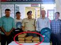 हावडा अहमदाबाद एक्सप्रेसमधून गांजाची तस्करी; तीन लाखांचा, १५ किलो गांजा जप्त - Marathi News | Smuggling of Ganja from Howrah Ahmedabad Express; Three lakhs, 15 kg ganja seized | Latest nagpur News at Lokmat.com