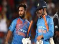 बीसीसीआयच्या वार्षिक करारामध्ये धोनी आणि रिषभ पंतची बरोबरी - Marathi News | ms Dhoni and Rishabh Pant are equal in the BCCI annual contract | Latest cricket News at Lokmat.com