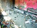 मलंगगड बस थांब्याची दुरवस्था, कल्याण एसटी डेपोमध्ये अस्वच्छतेमुळे दुर्गंधी - Marathi News | Malanggad bus stagnation, malfunction due to uncleanness in Kalyan ST Depot | Latest thane News at Lokmat.com