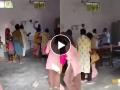 Viral Video: १० मिनिटे उशीरा आली म्हणून सरकारी शाळेतल्या मुख्याध्यापकाने शिक्षिकेला चपलेने मारले - Marathi News | Uttar Pradesh Principal from government school beaten teacher for coming late to the school shocking video goes viral | Latest social-viral News at Lokmat.com