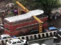 मुंबईतल्या कलिना येथे डबल डेकर रेलिंगला धडकून अपघात - Marathi News | Double Decker railing caught in Mumbai's Kalina accident | Latest mumbai News at Lokmat.com