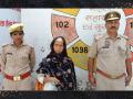 पत्नी बनून मुलीने वडिलांच्या पेन्शनच्या 12 लाखांवर मारला डल्ला; 10 वर्षांनंतर झाली पोलखोल - Marathi News | etah daughter poses as wife cheats lekhpal father pension of rs 12 lakh now in jail | Latest crime News at Lokmat.com